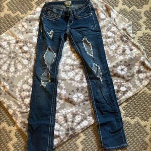 Women’s ripped jeans